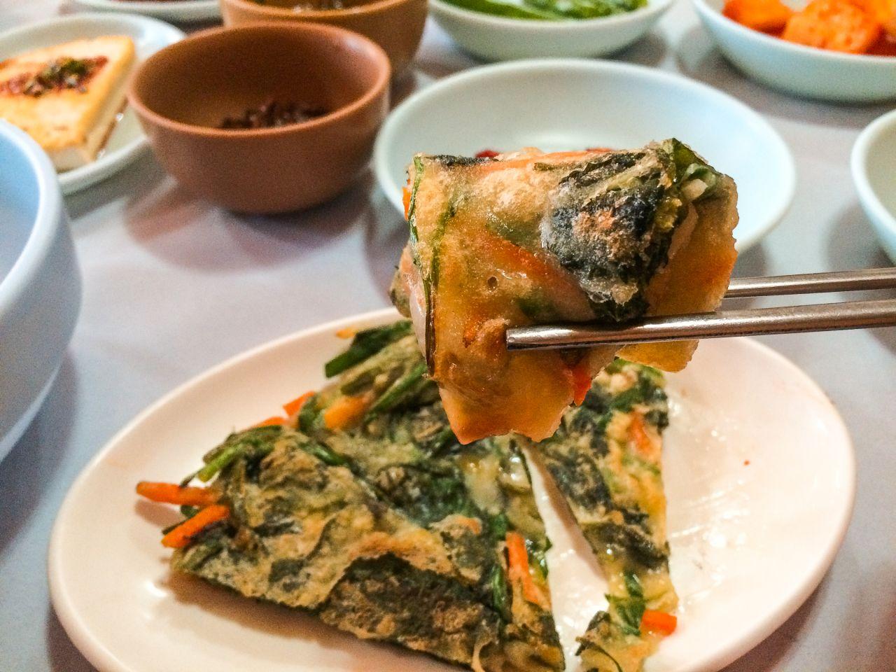 Dong-bak-gol restaurant image 4