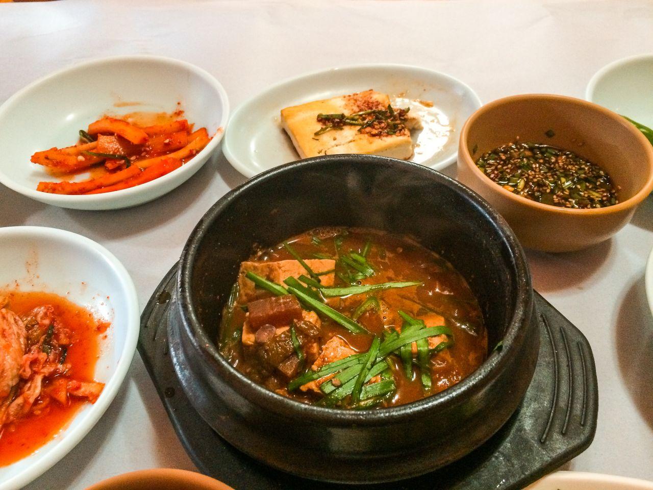 Dong-bak-gol restaurant image 3