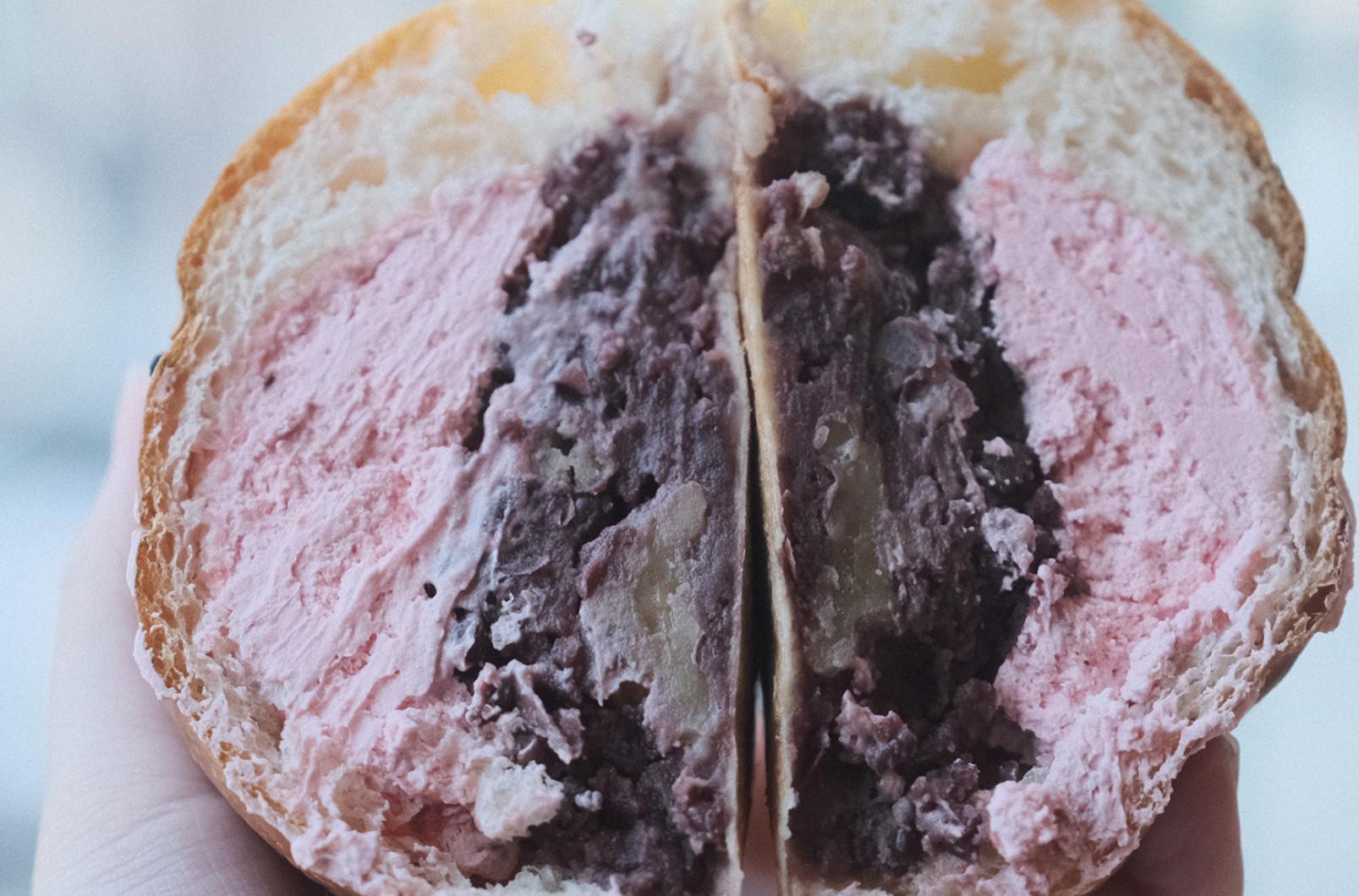 ขนมปังถั่วแดงหลายไส้