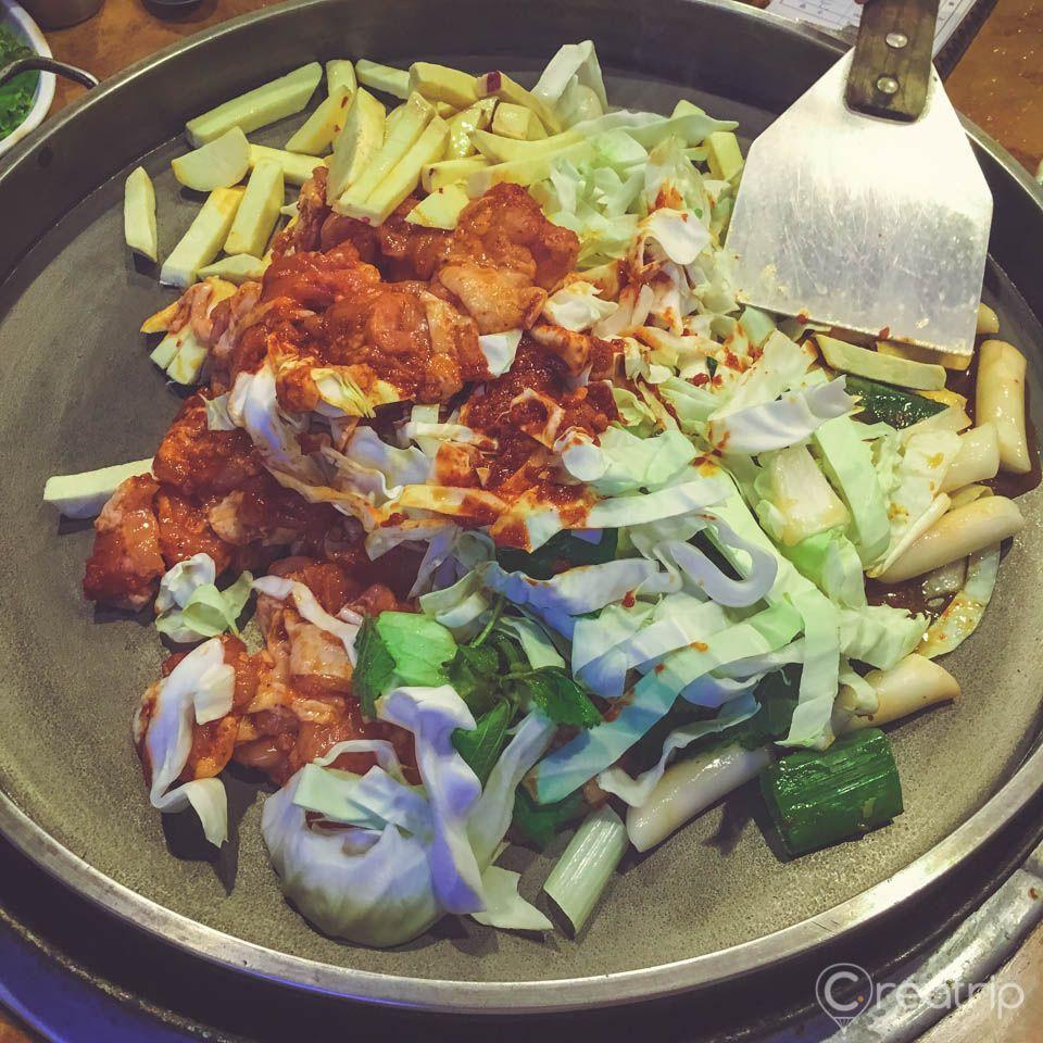 WOOMI dakgalbi image 4