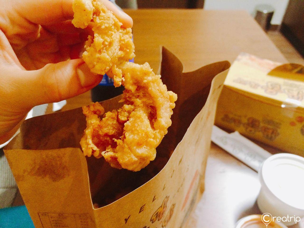 Желтая жареная курица (магазин Haundae woodong) image 2