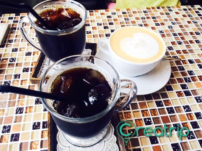 Kedai kopi buku Momo image 2