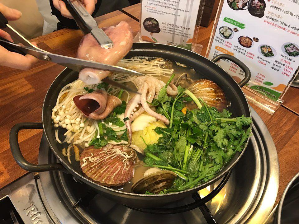 Kalguksu di pesce Shinchon image 1