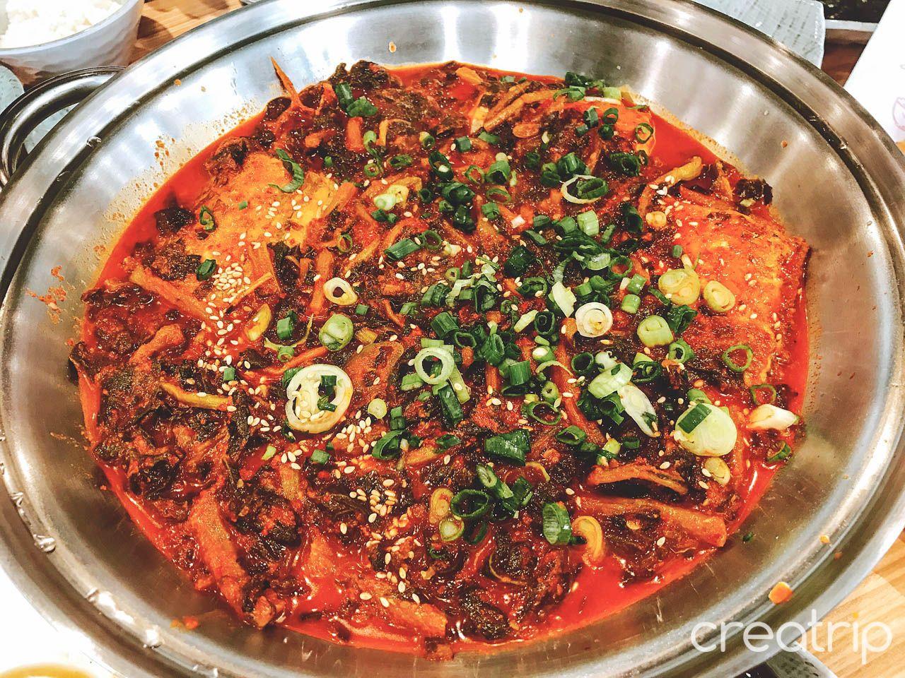 Restoran ikan paus moonrae image 1