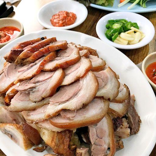 Hwaegi pig hocks and Bossam image 5