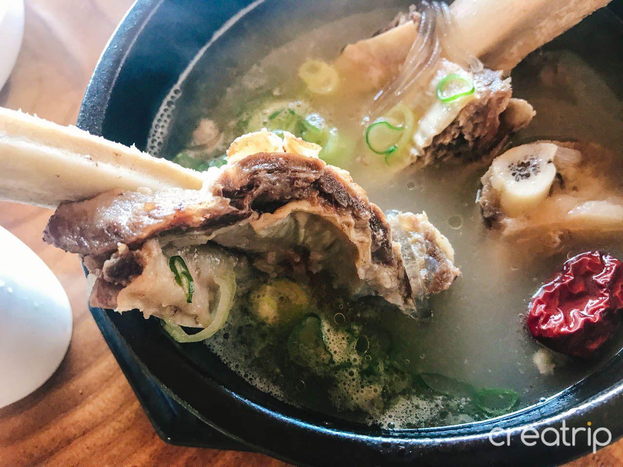 Restaurant sur six rues 3