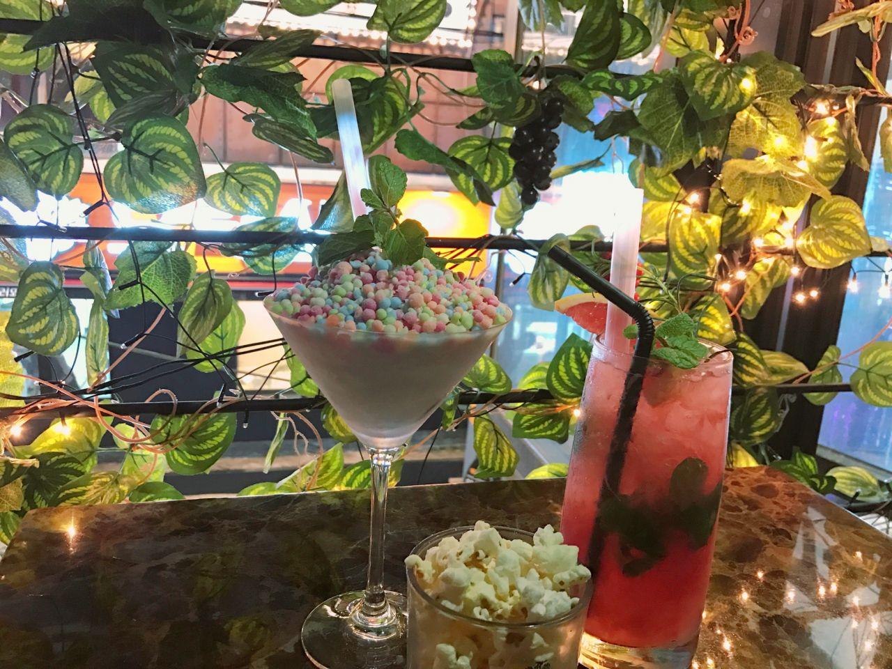 BURP SALLE À MANGER PUB&BAR 2