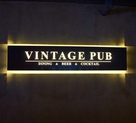 BURP SALLE À MANGER PUB&BAR 1