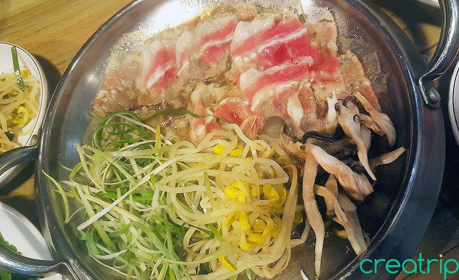 Fat beef spicy octopus Myeongdong shop image 4