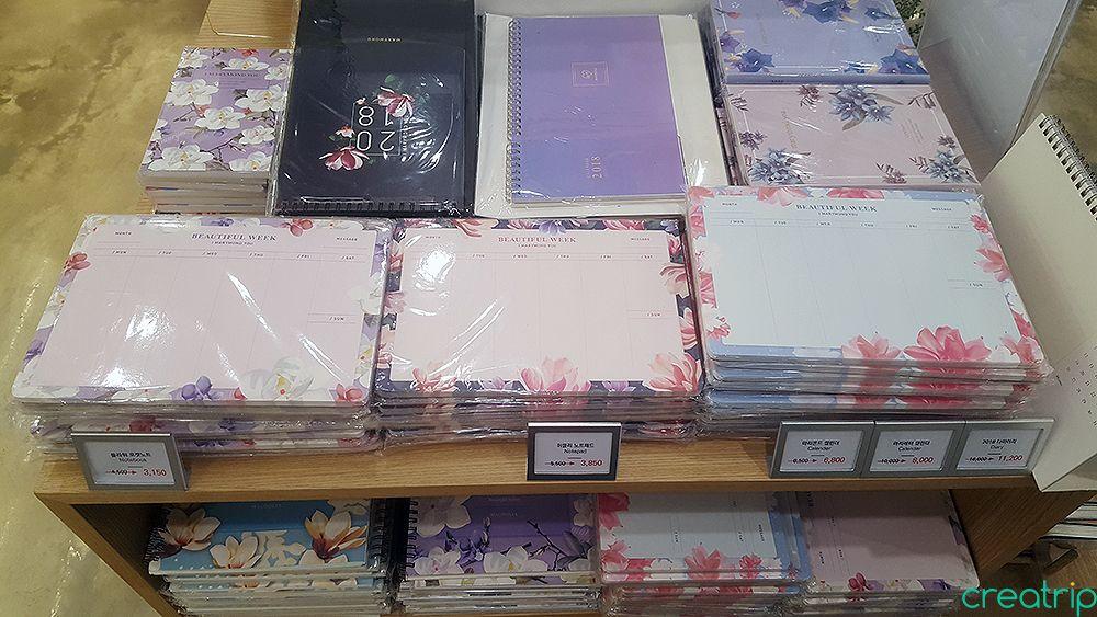 Marymond Lounge image 5