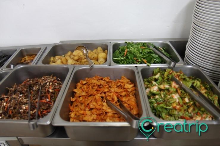 A boiled barley buffet 5