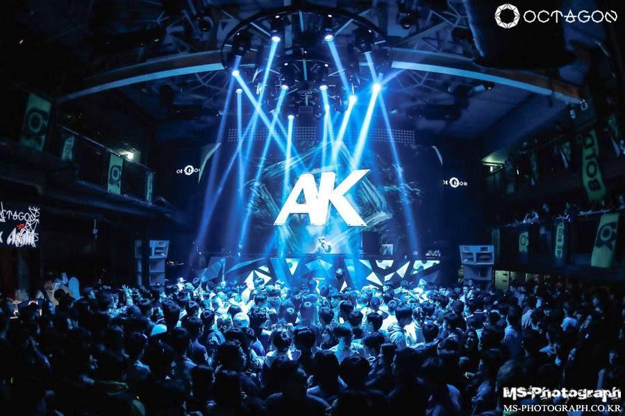 Club Octagon image 3