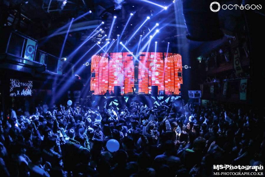 Club Octagon image 4