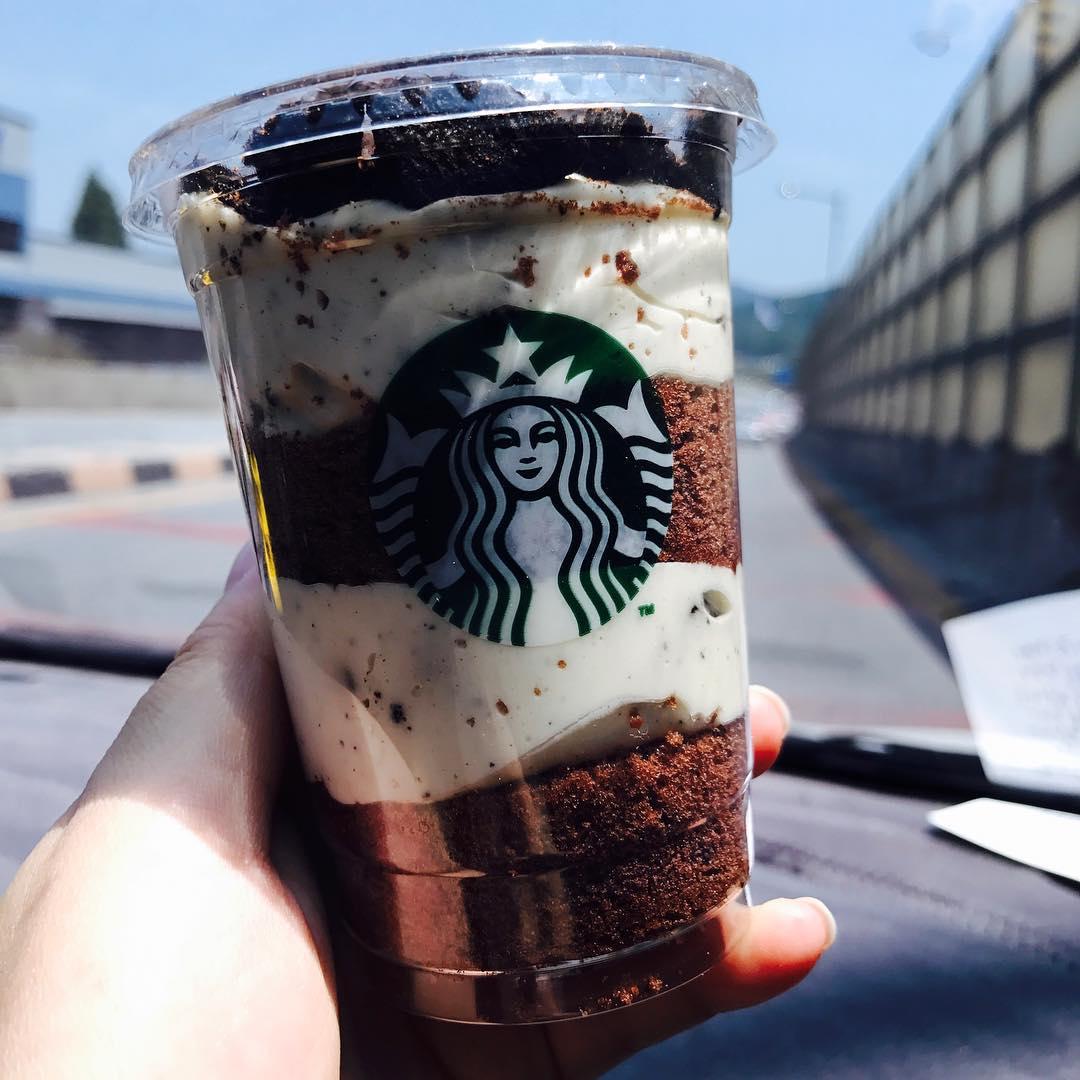 Starbucks (Apgujeong Station) 2