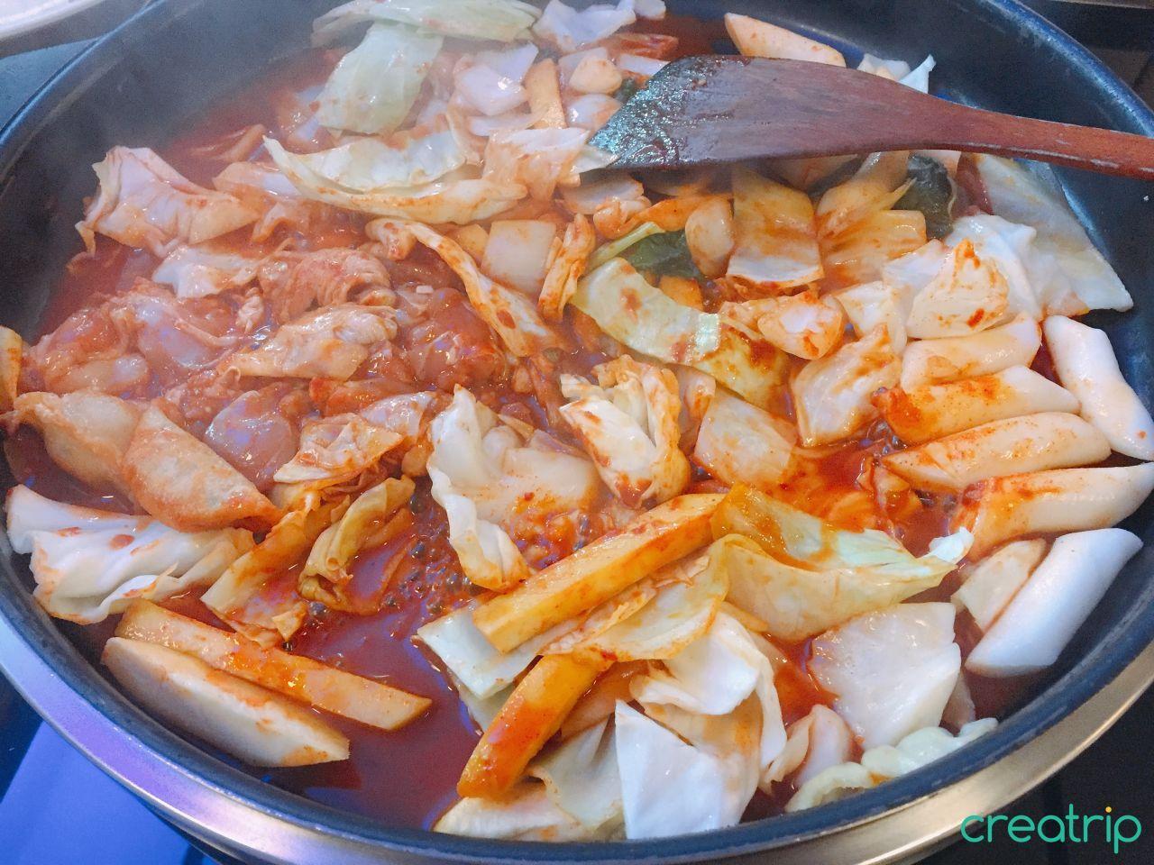 Shinchon Jikyeong Branch of Chicken Galbi Production Center image 3