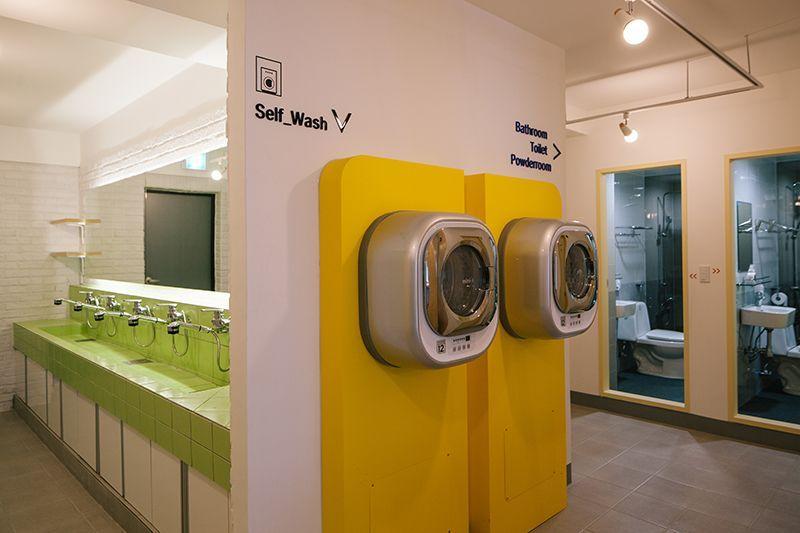 Hostel The Local image 2