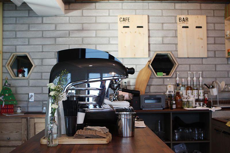 Hostel The Local image 3