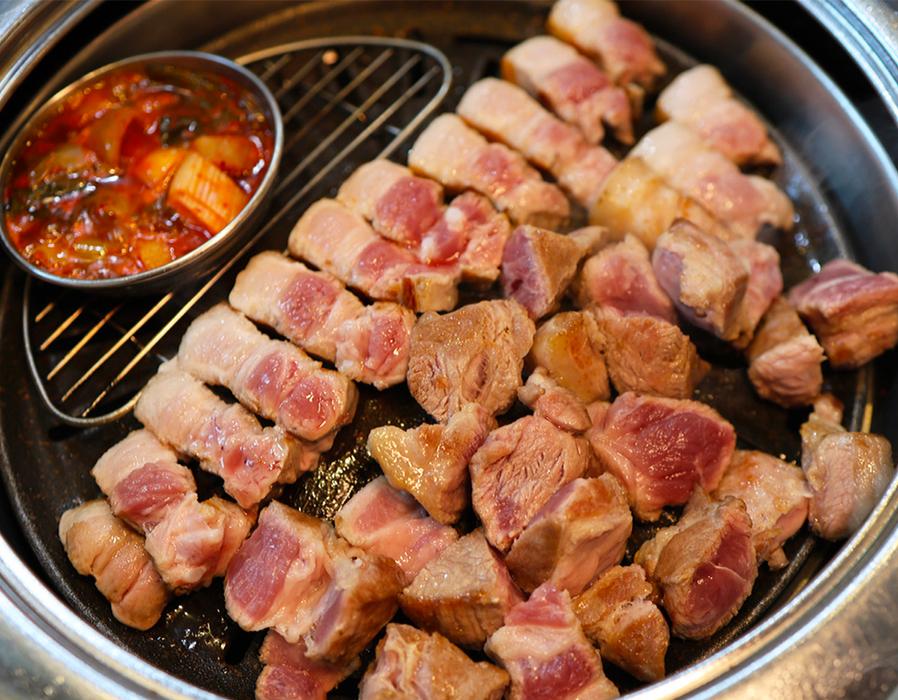 Pork Bbq Q Bbq Near Me Barbq Barbeque Grill Street Food In