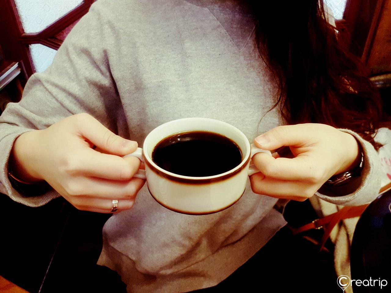 a coffee and herbal medicine shop image 2