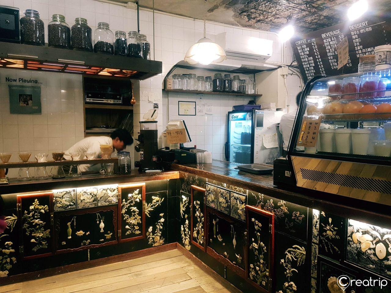 a coffee and herbal medicine shop image 3