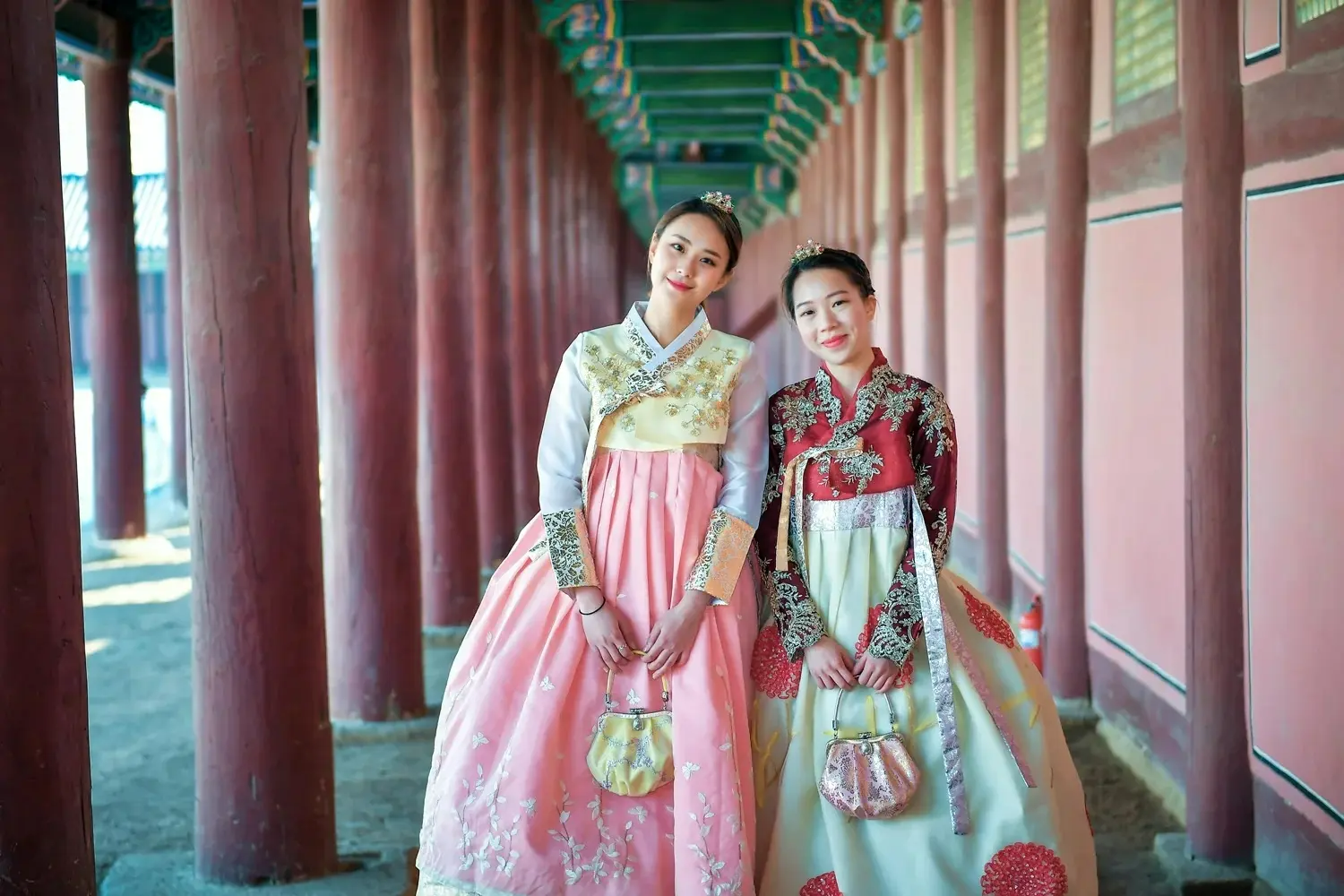 韓国旅行 韓国アクティビティ 韓国体験 景福宮 景福宮夜間観覧 ソウル ソウル旅行 韓服体験 韓服レンタル 韓服少女 景福宮韓服レンタル