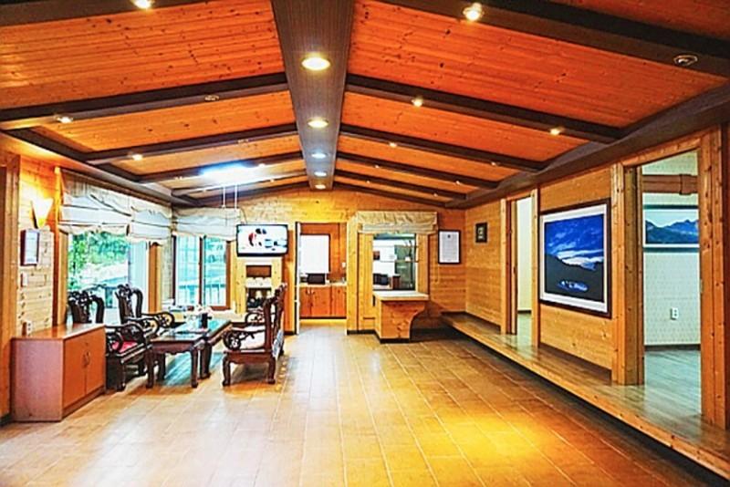 Wanju Moak Pension