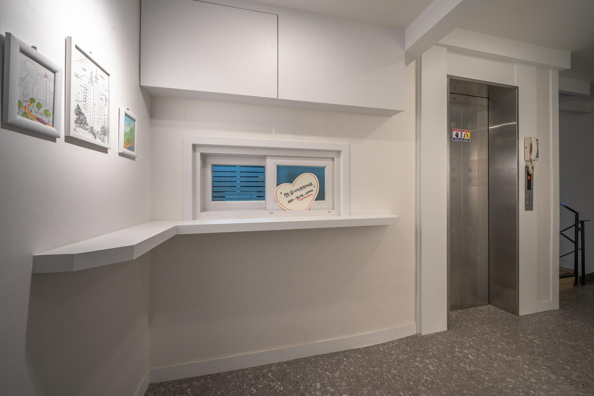 Busan Seomyeon Hotel Artwork-5