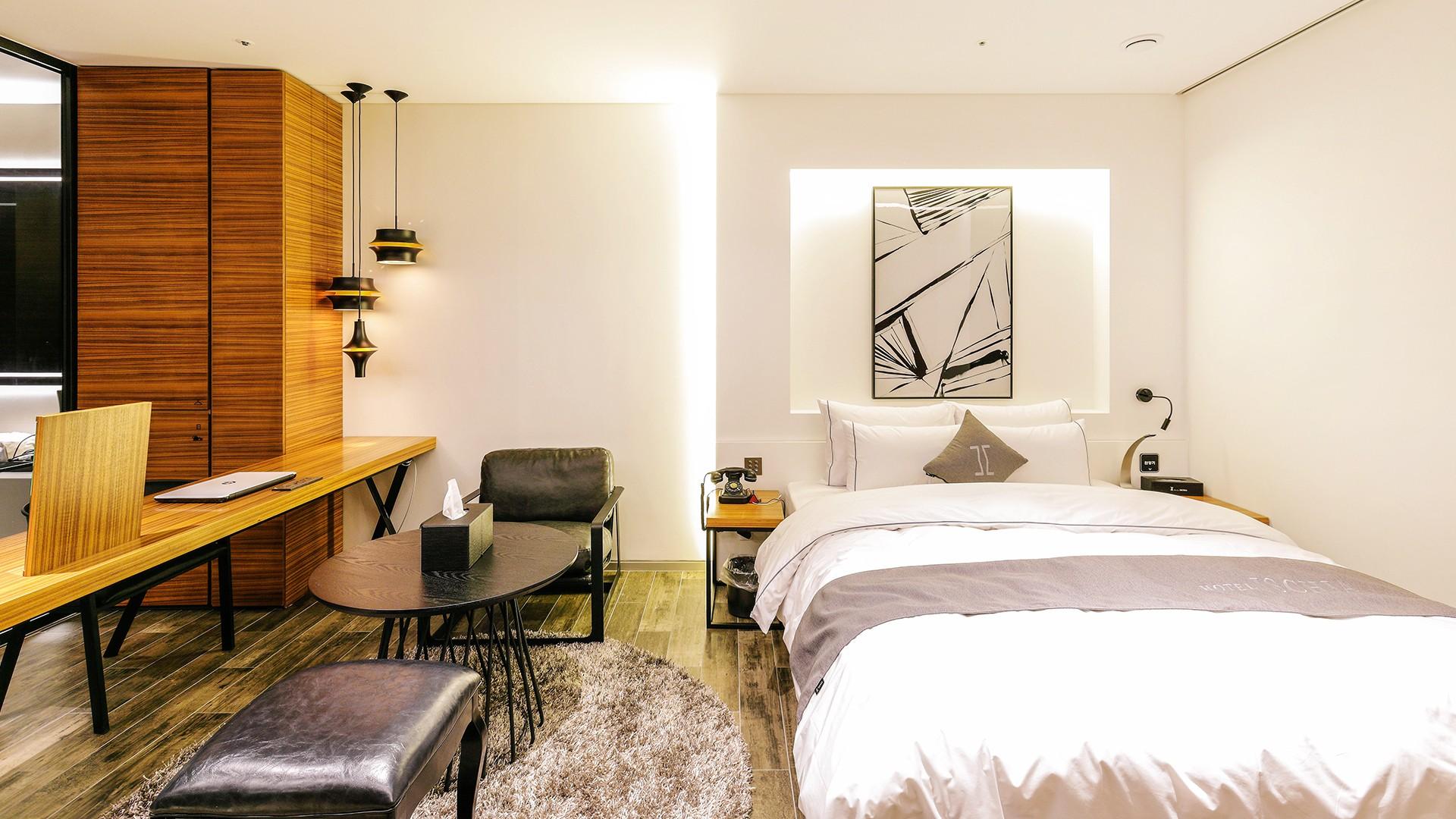 프리미엄 디럭스