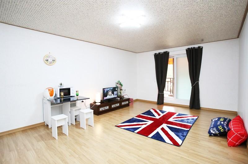 Pocheon Baegun Healing Valley Pension-2