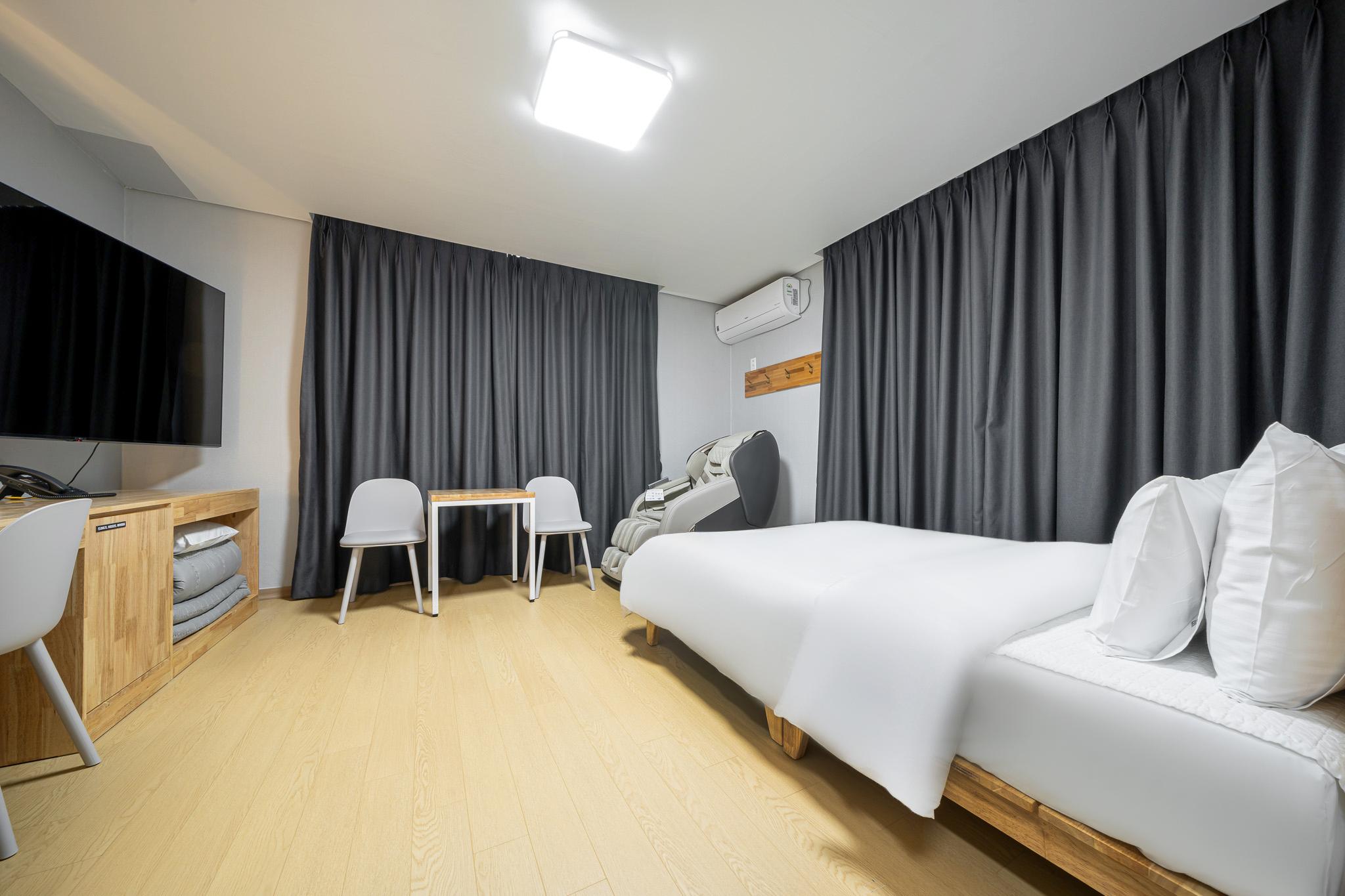 Buan Chaeseokgang Beach Hotel