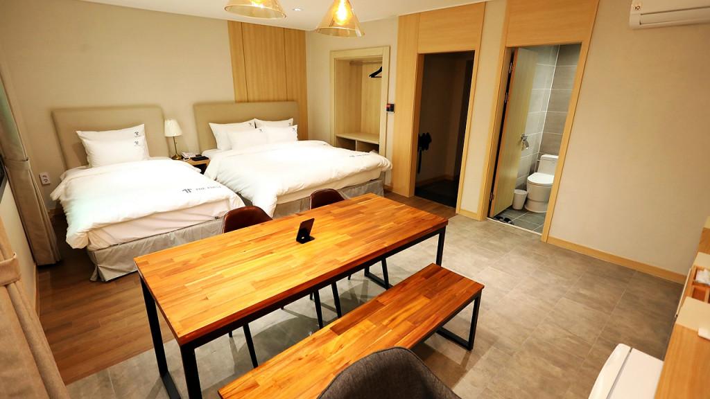 Changwon The First Hotel
