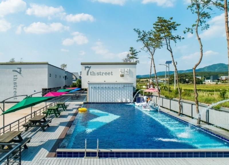 Gyeongju Seventh Avenue Pool Villa