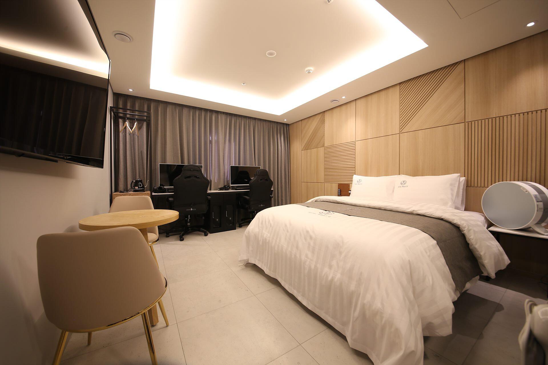 Gimpo West9 Hotel