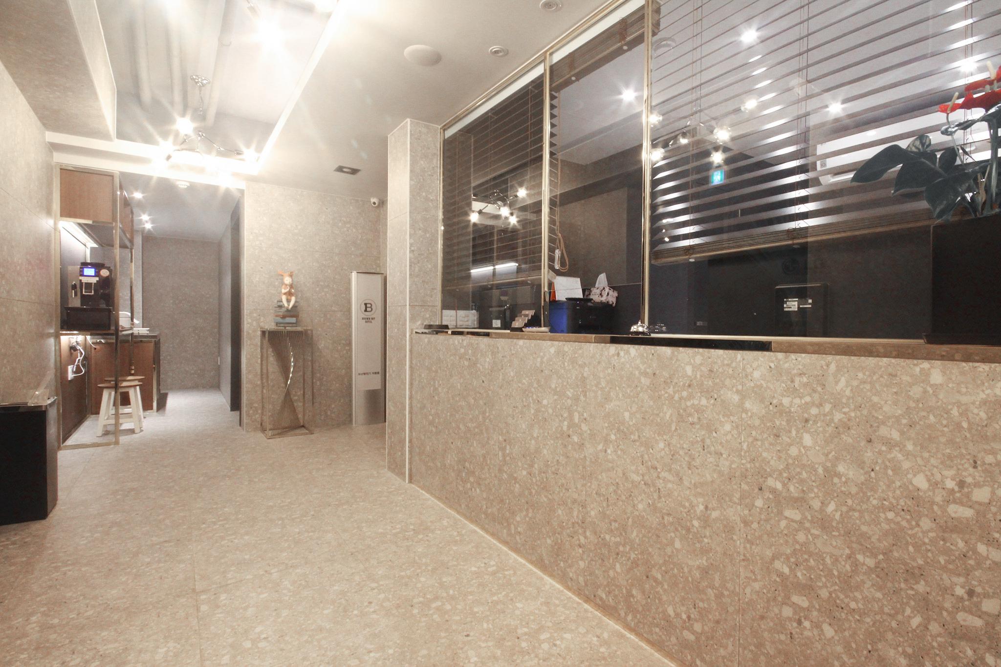 Busan Seomyeon Brown Dot 1-16