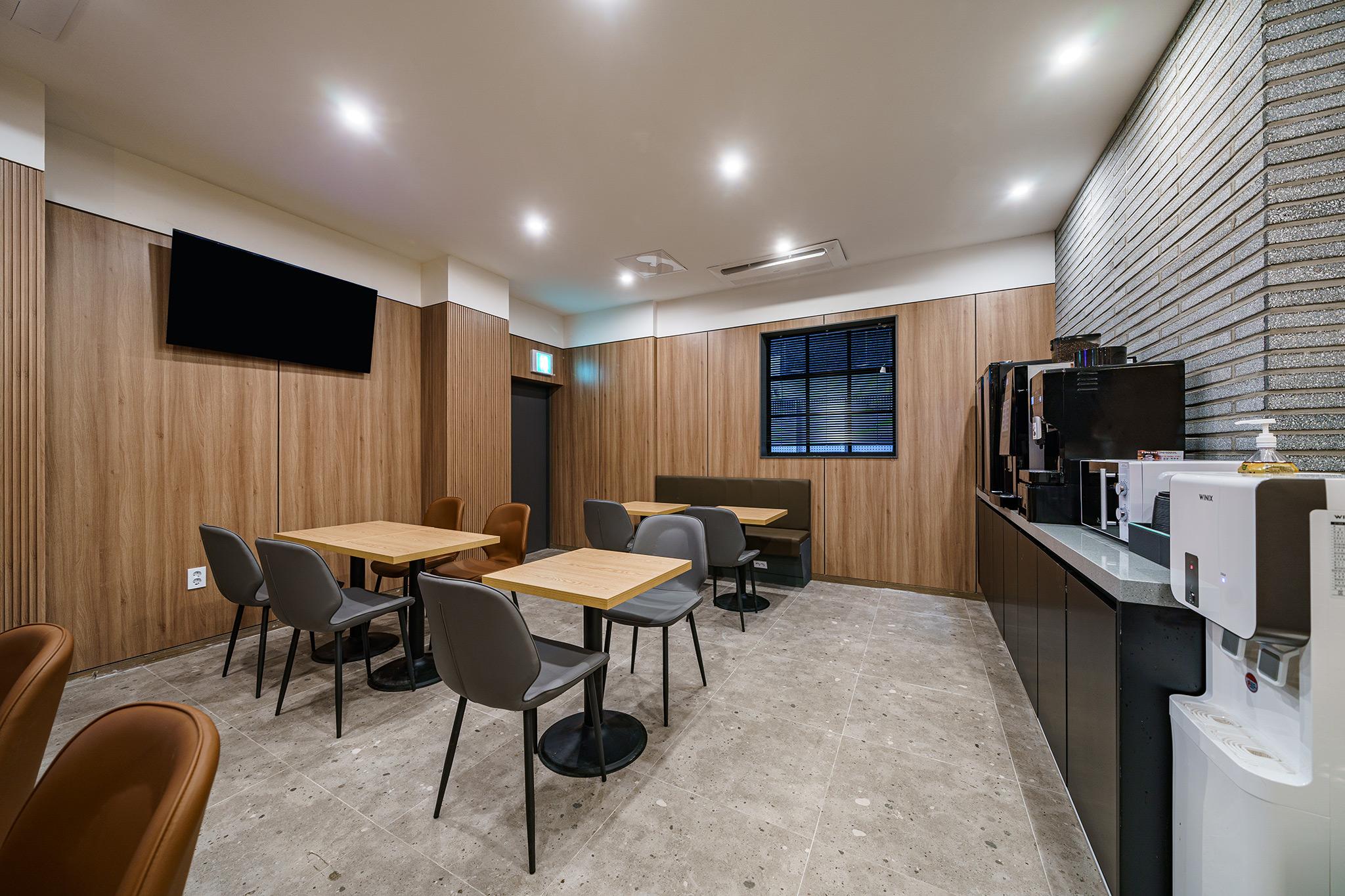 Suwon Brown Dot Suwon Guwoon Branch-5