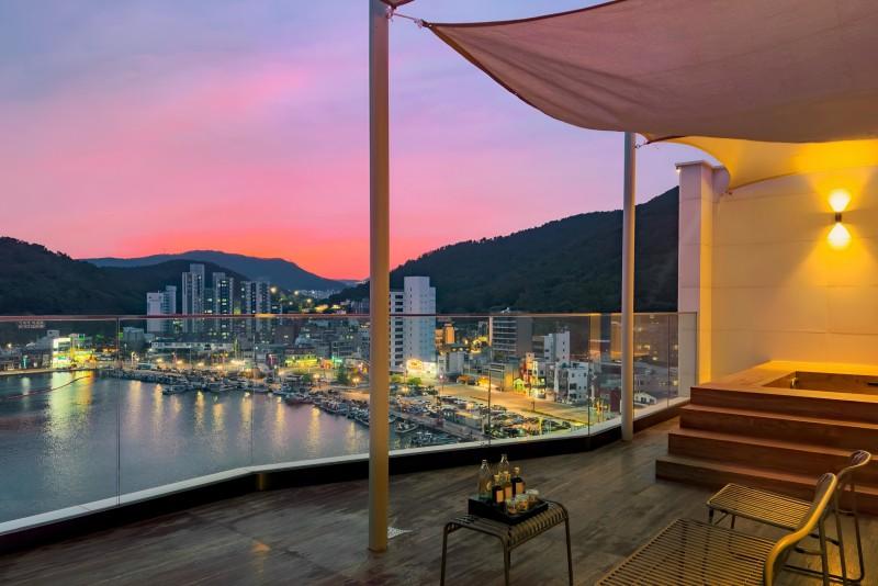 Busan Hlobusan (newly built in March)