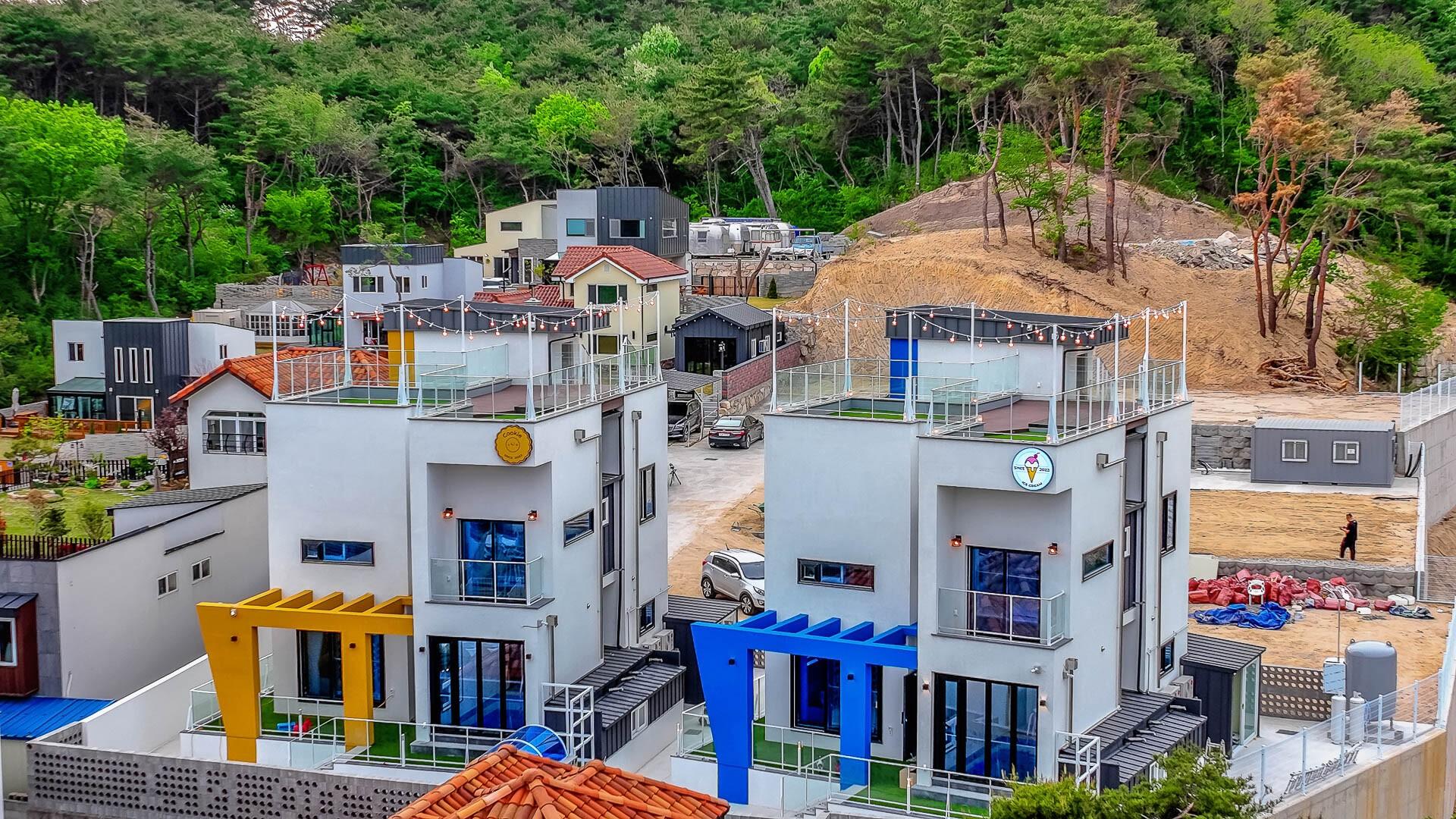 Cookie & Ice cream Kids Pool Villa-10