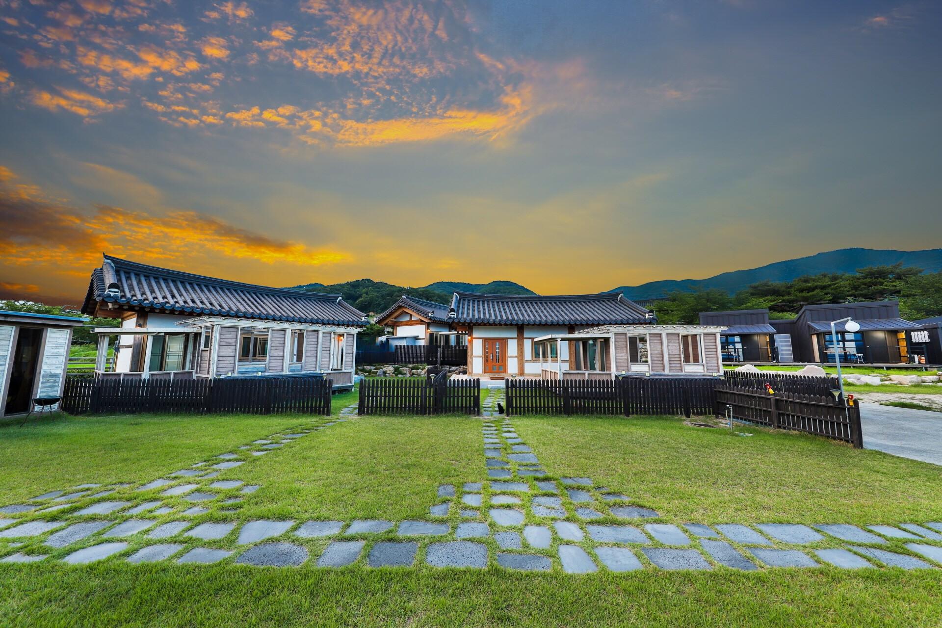 Eunmaru Hanok Kidz Poolvilla and Couple Spa