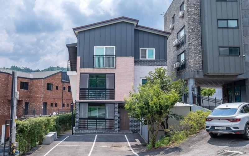 Gwangju Alpine Pension-6