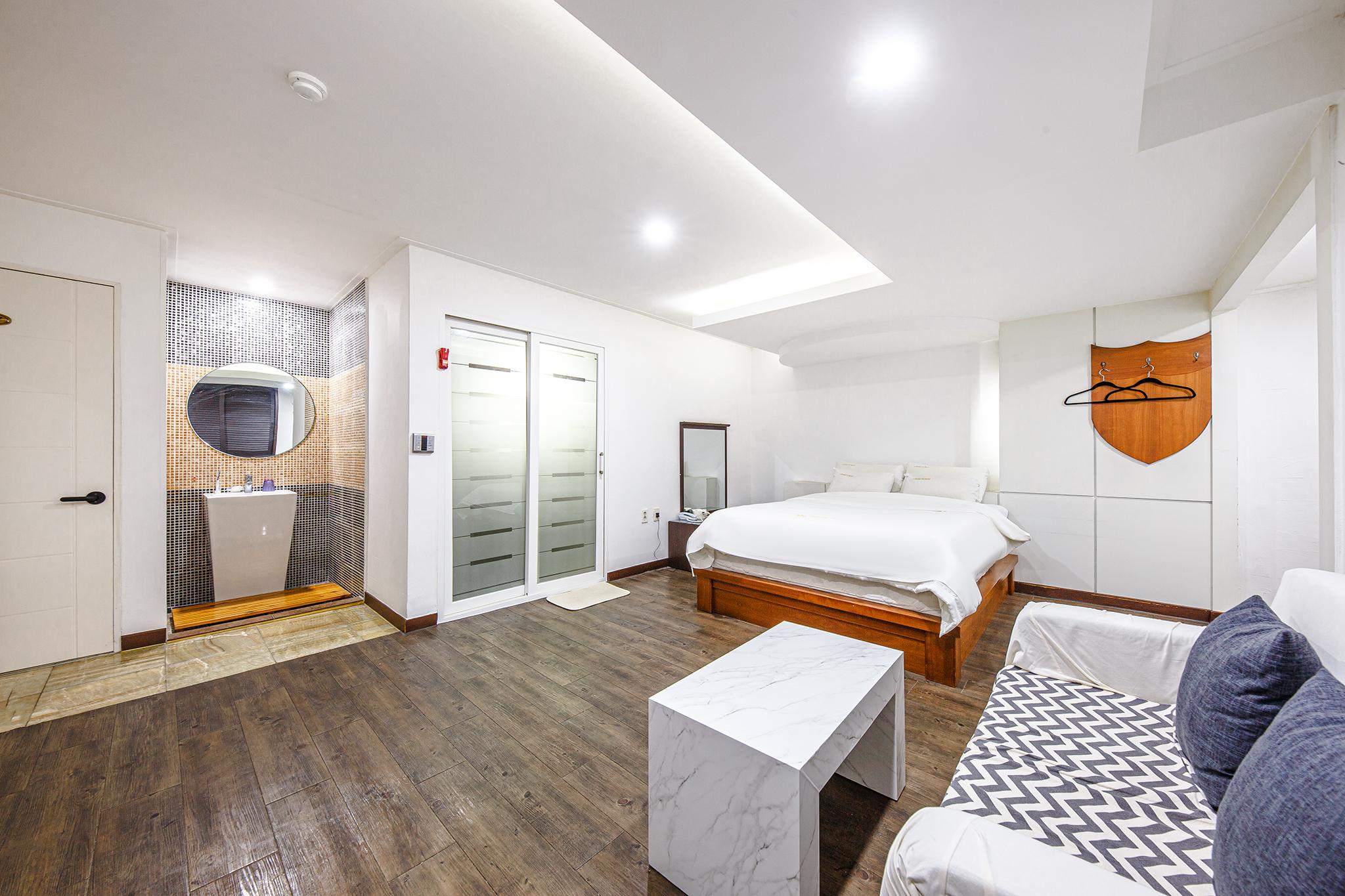 Daejeon Yongjeon Savoy
