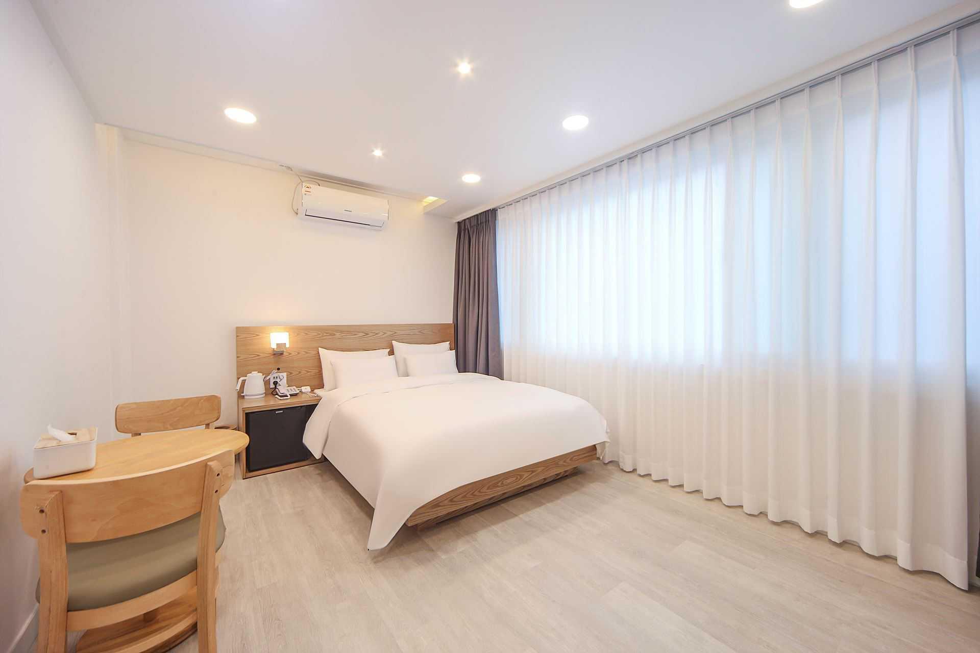 Pohang Jukdo Market Peer26