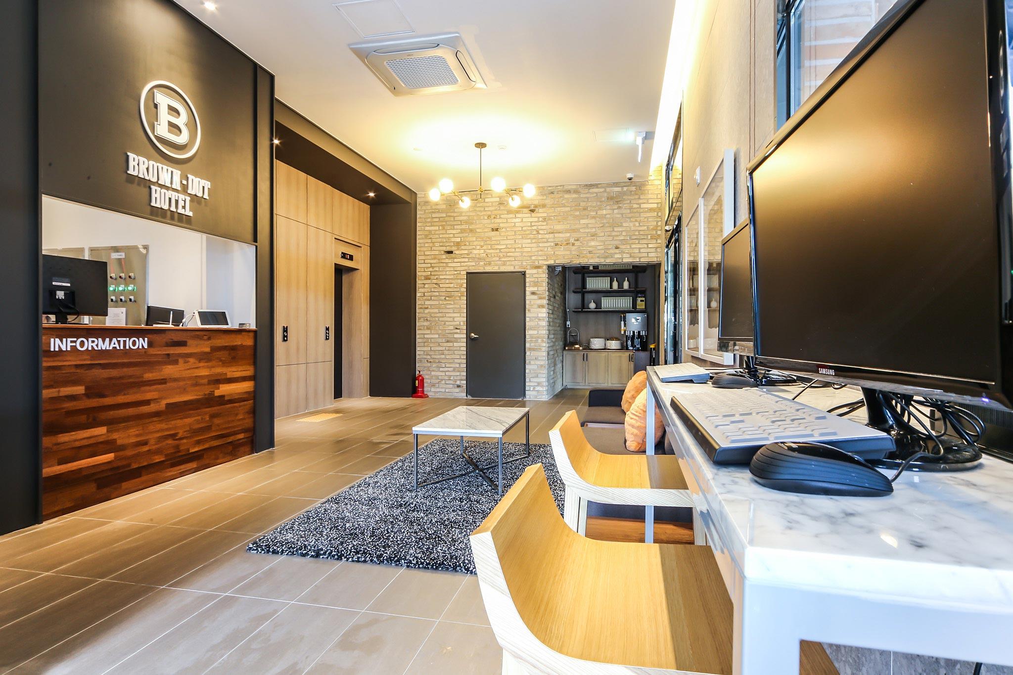 Busan Gangseo Sinho Brown Dot-2