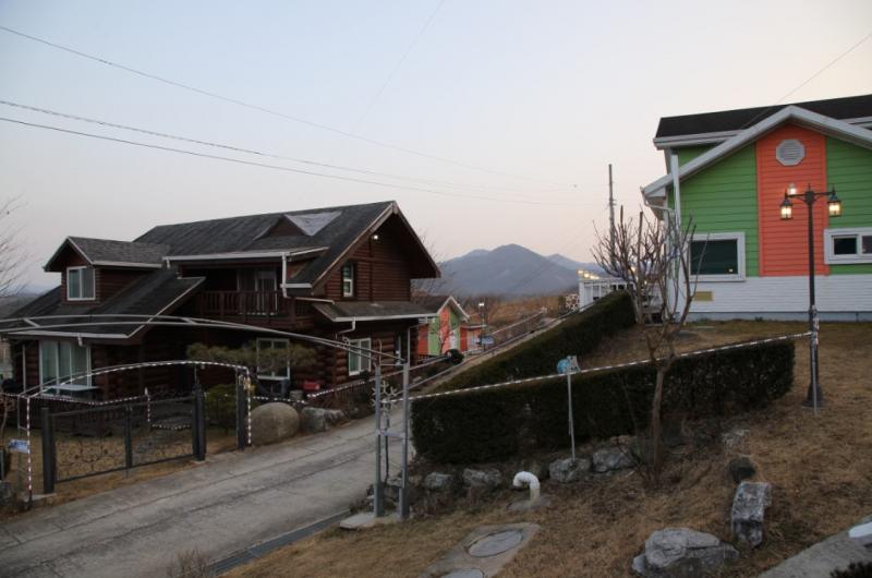 Jecheon lake sunrise spa pension