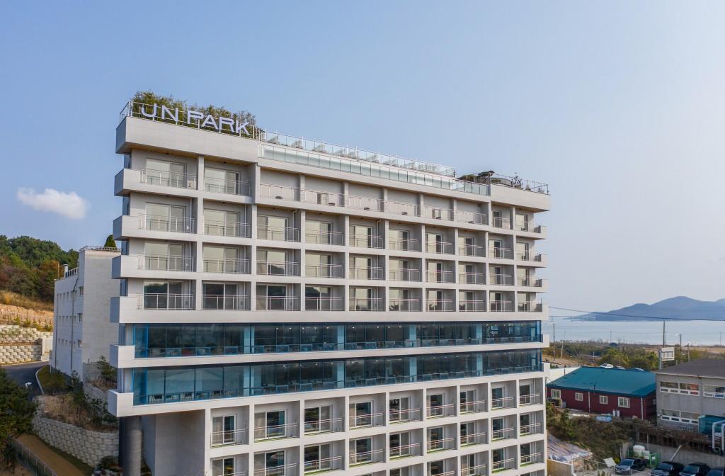 J N Park Hotel-8