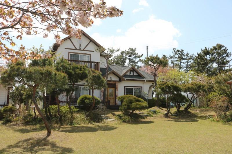 Taean Gaseulsong Pension