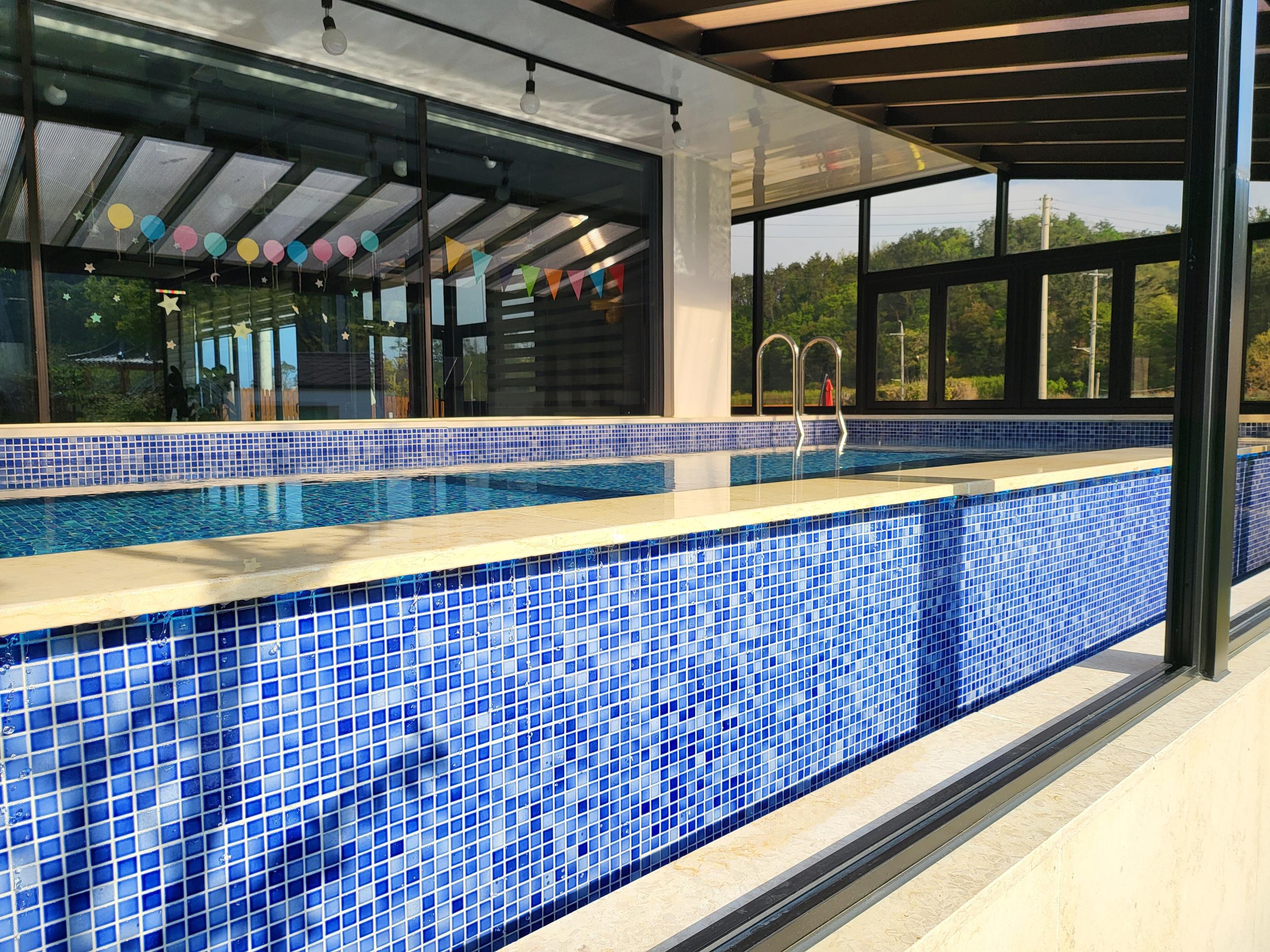 The Hue Kids Pool Vila-41