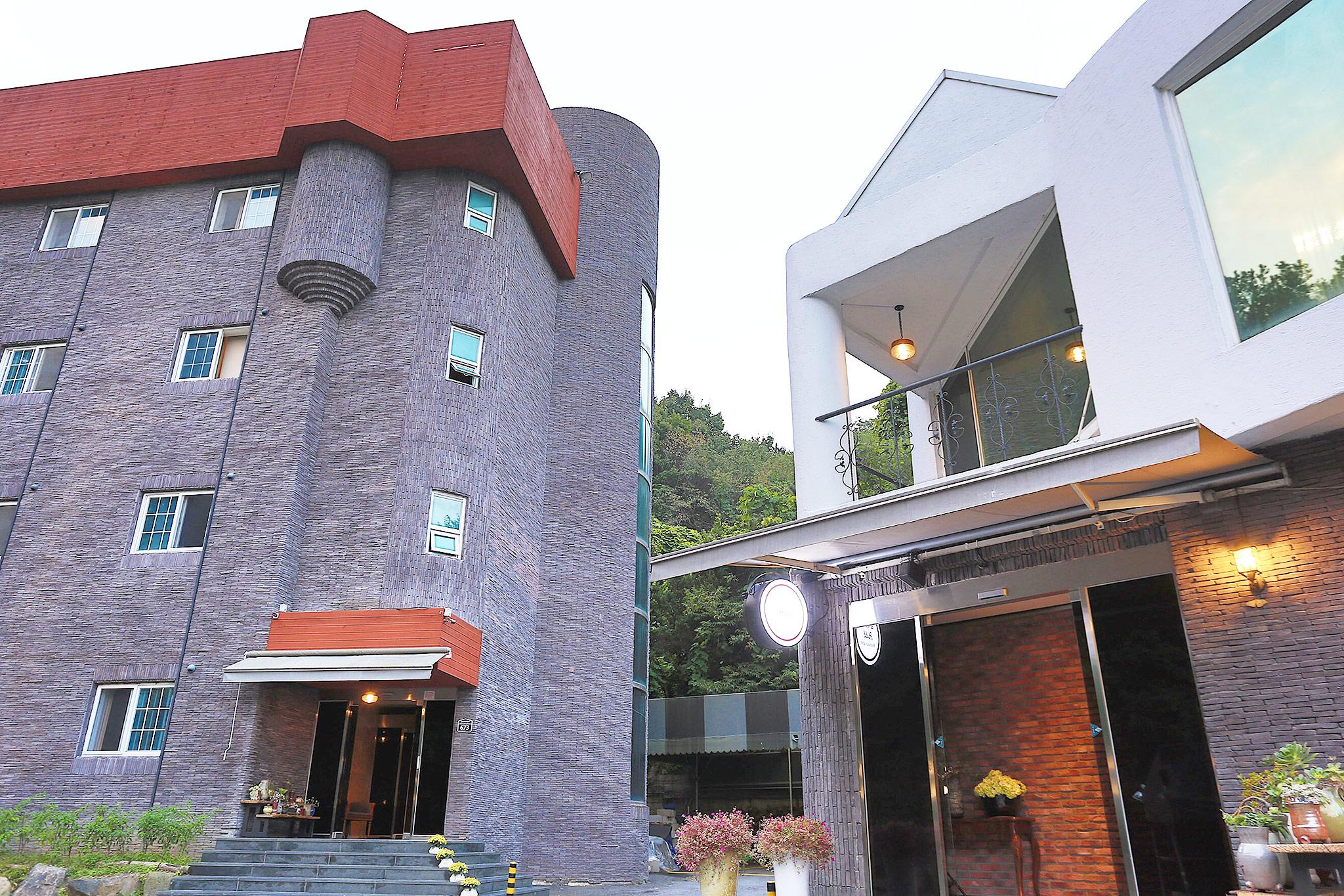 Pocheon Hill House-22