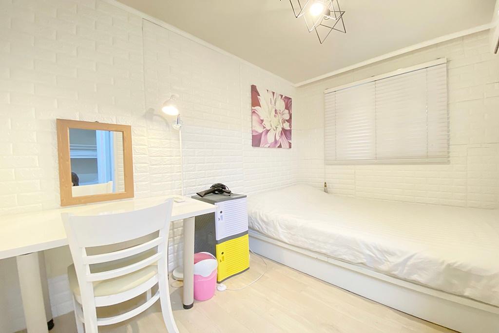 Seoul Station Aroha Guest House