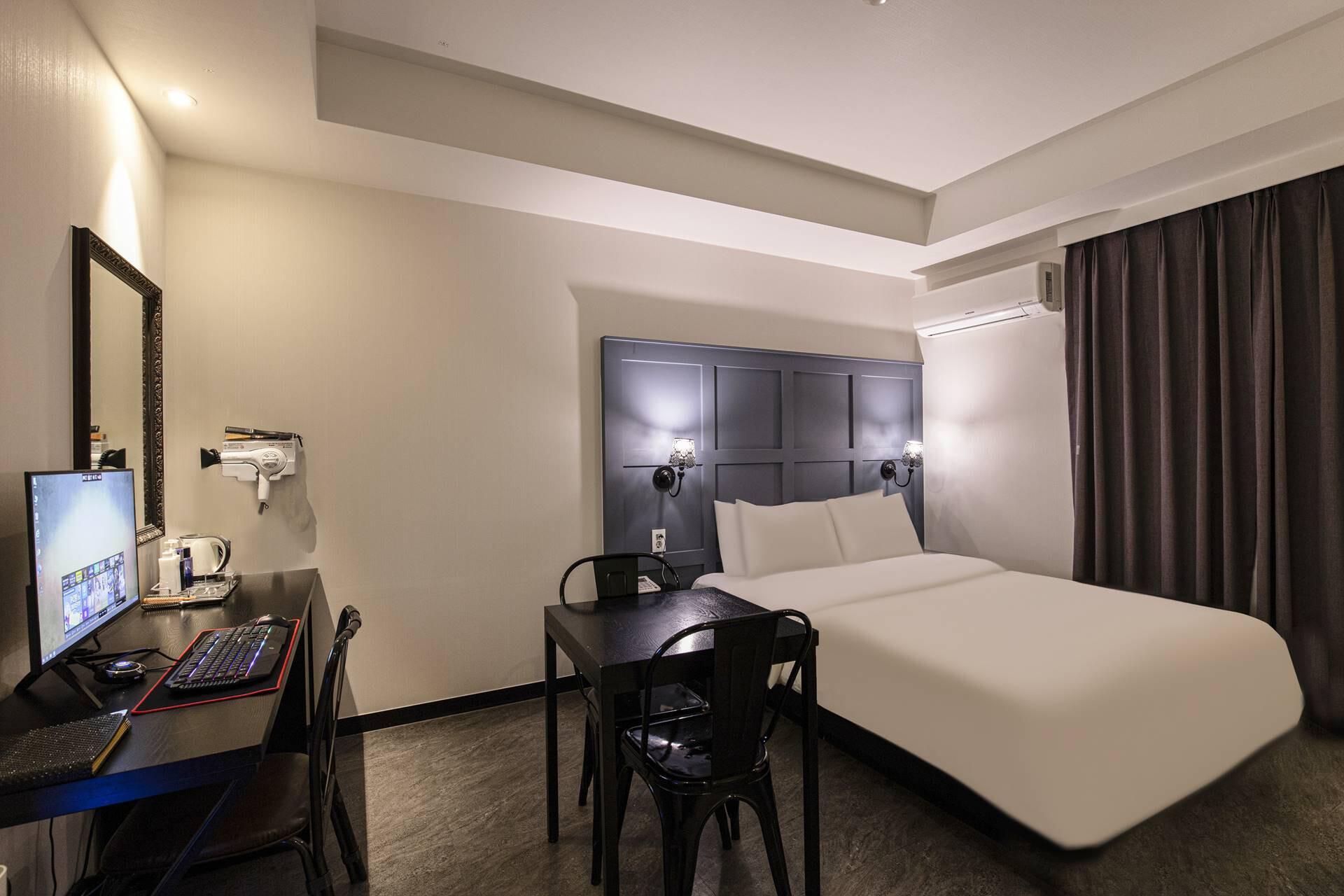 디럭스(넷플릭스)