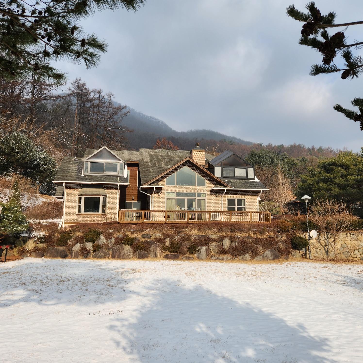 Gwangju Hwadam Pension